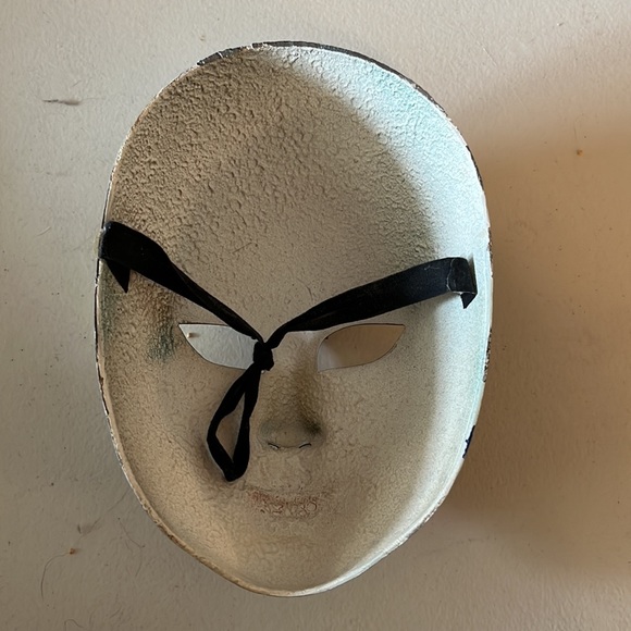 Plastic Theater Full Sized Mask, Blue Green, Bronze, Gold, Silver, Music Notes - Picture 5 of 5